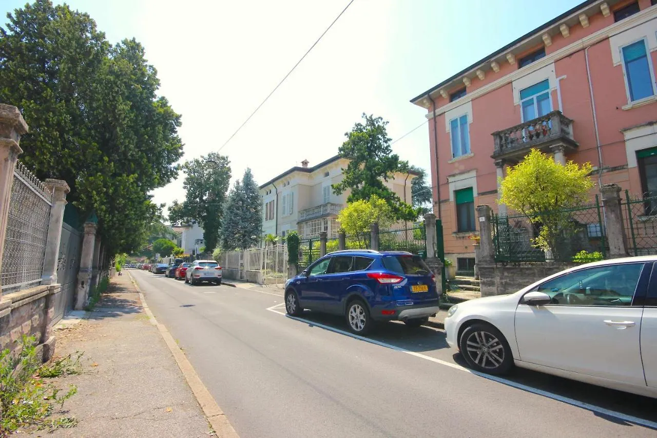 Case Vr Holiday - Casa Angel Verona 0*,  Italia